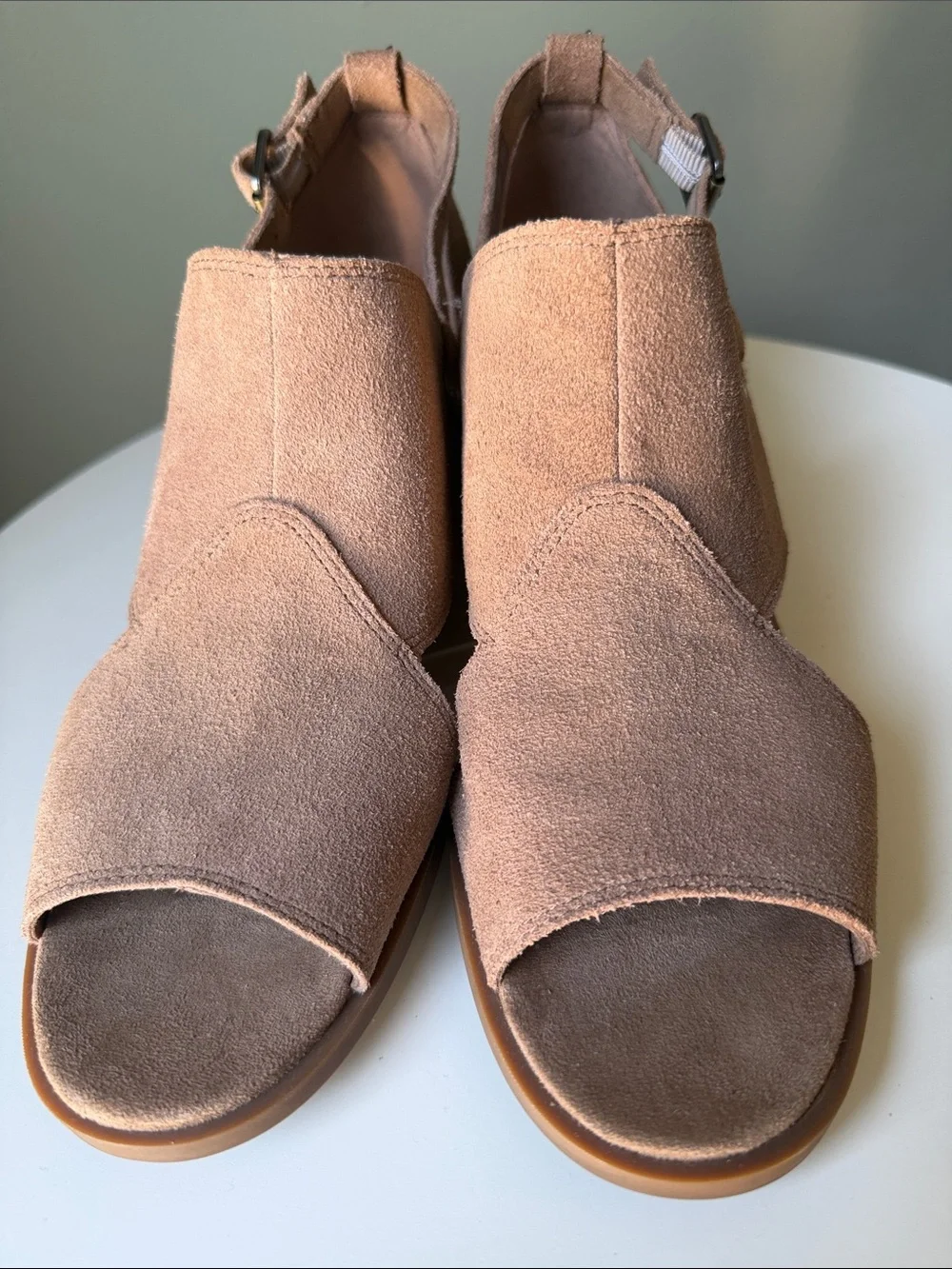 Koolaburra by UGG Suede Block Heel Sandals Ortholite Comfort open toe Adjustable